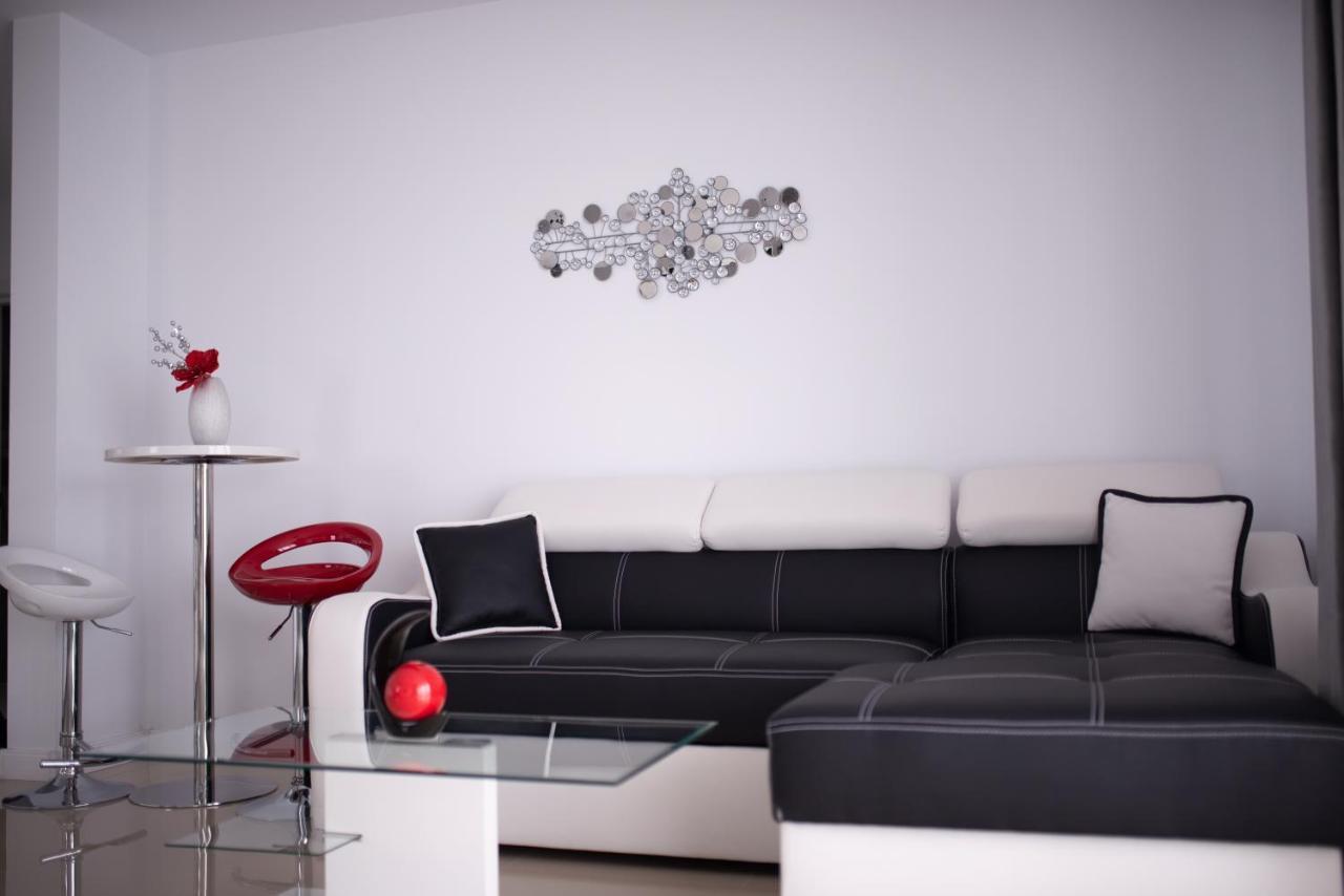 Apartament Denissia Oradea Exterior photo
